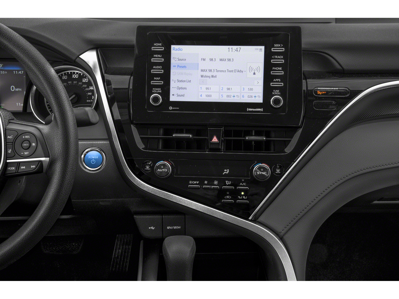 2022 Toyota Camry Hybrid XLE