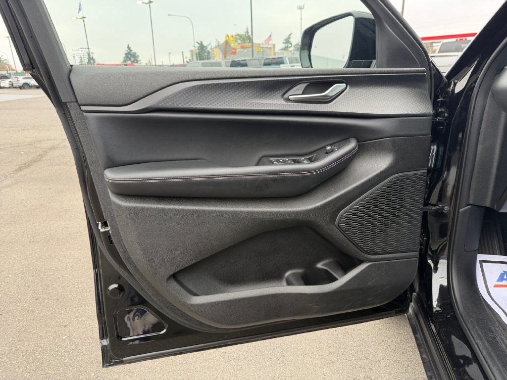 2023 Jeep Grand Cherokee Altitude X 4x4