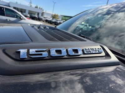 2022 RAM 1500 Laramie Crew Cab 4x4 5'7" Box