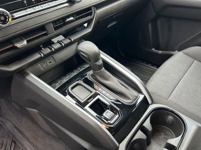 2025 Chevrolet Colorado WT/LT