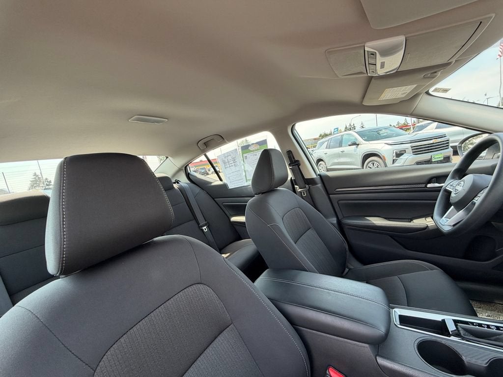 2025 Nissan Altima SV FWD
