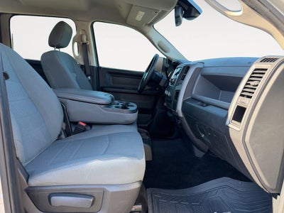 2017 RAM 2500 Tradesman Crew Cab 4x4 6'4" Box
