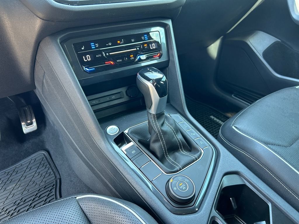 2022 Volkswagen Tiguan SEL R-Line