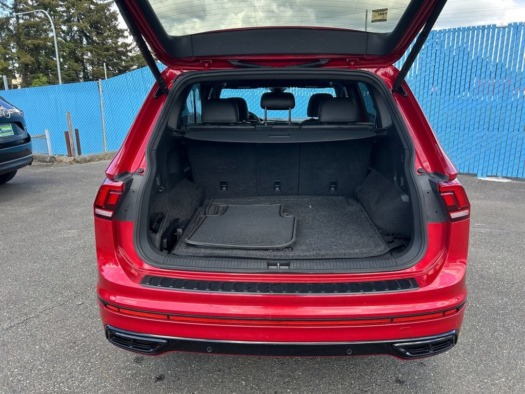 2024 Volkswagen Tiguan SE R-Line Black