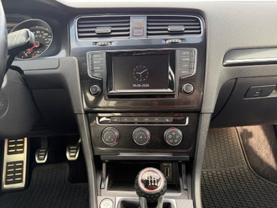2015 Volkswagen Golf GTI 2.0T SE 4-Door