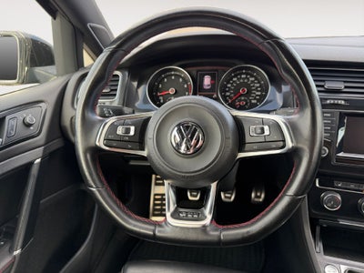 2015 Volkswagen Golf GTI 2.0T SE 4-Door