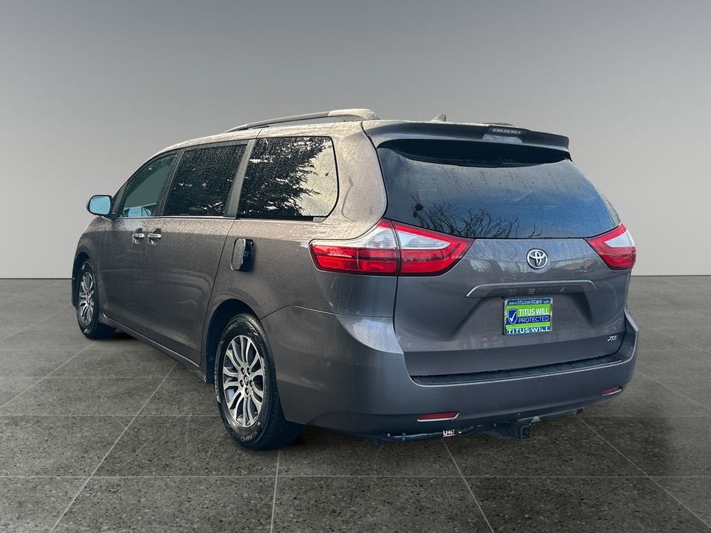 2019 Toyota Sienna XLE Auto Access Seat