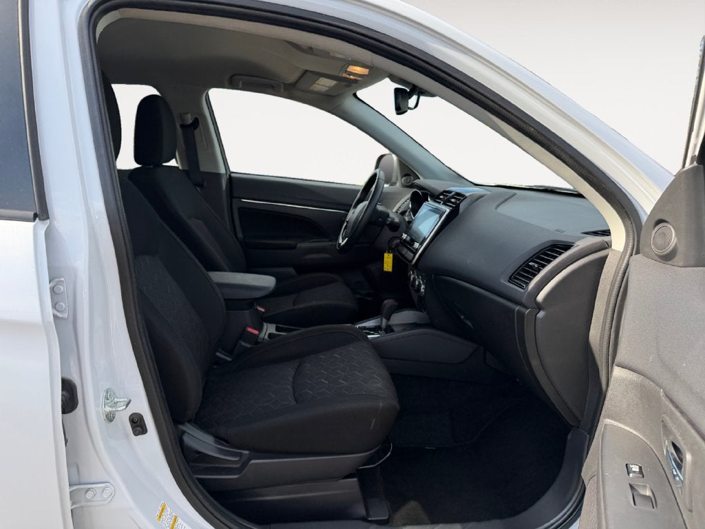 2025 Mitsubishi Outlander Sport S