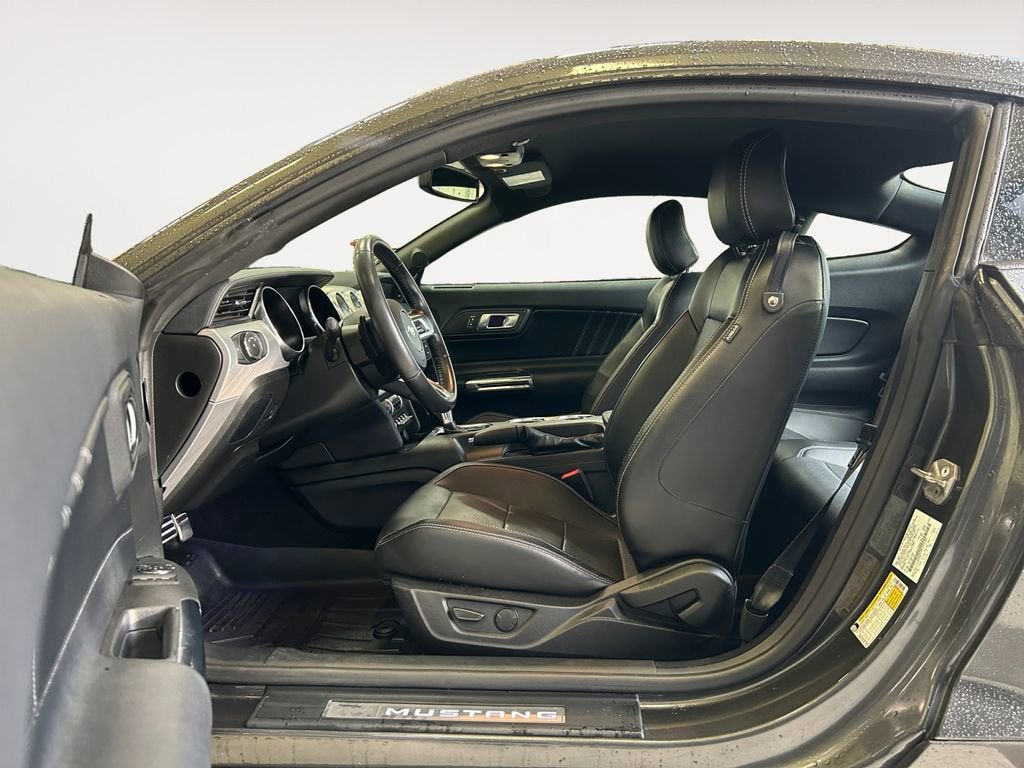 2020 Ford Mustang EcoBoost