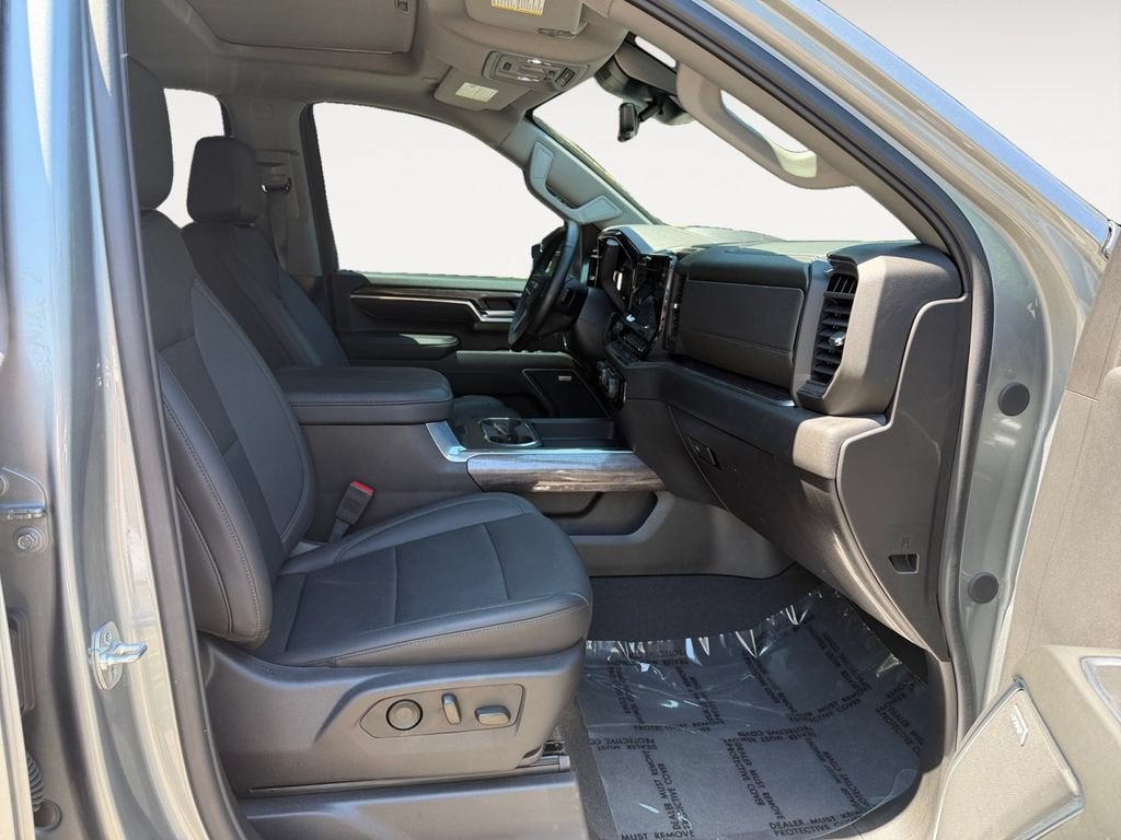 2025 Chevrolet Silverado 3500 HD LTZ
