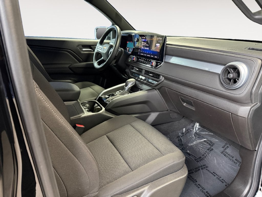 2025 Chevrolet Colorado WT/LT