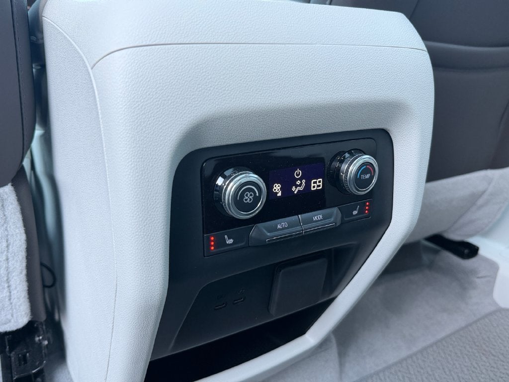 2025 GMC Acadia Denali
