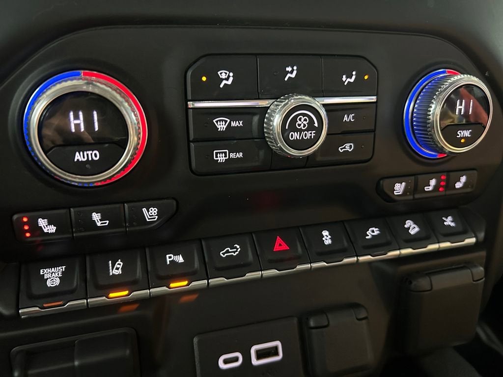 2023 GMC Sierra 3500 HD Denali