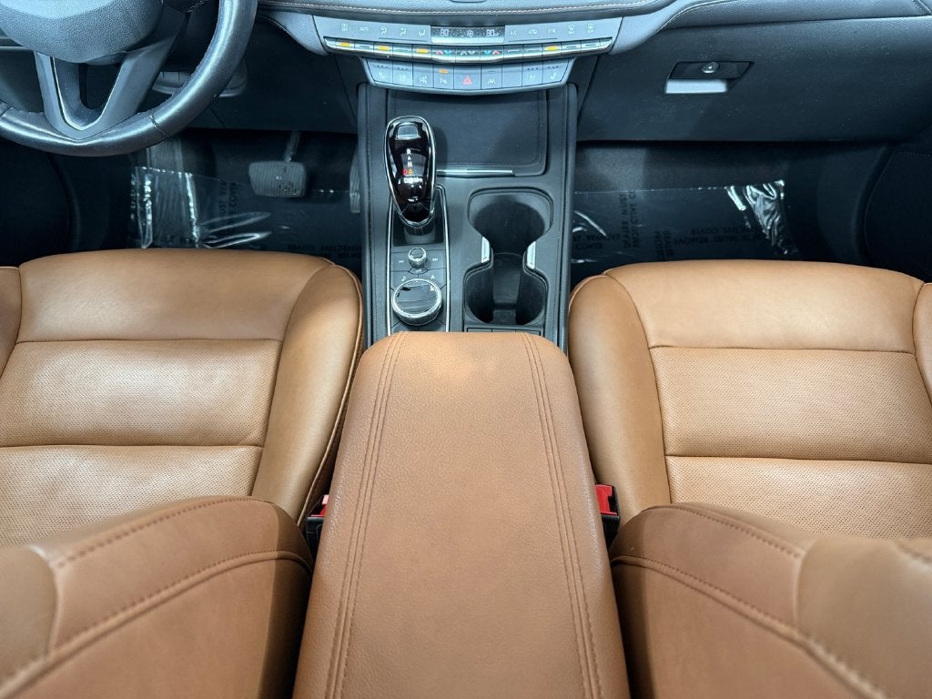 2023 Cadillac XT4 AWD Premium Luxury