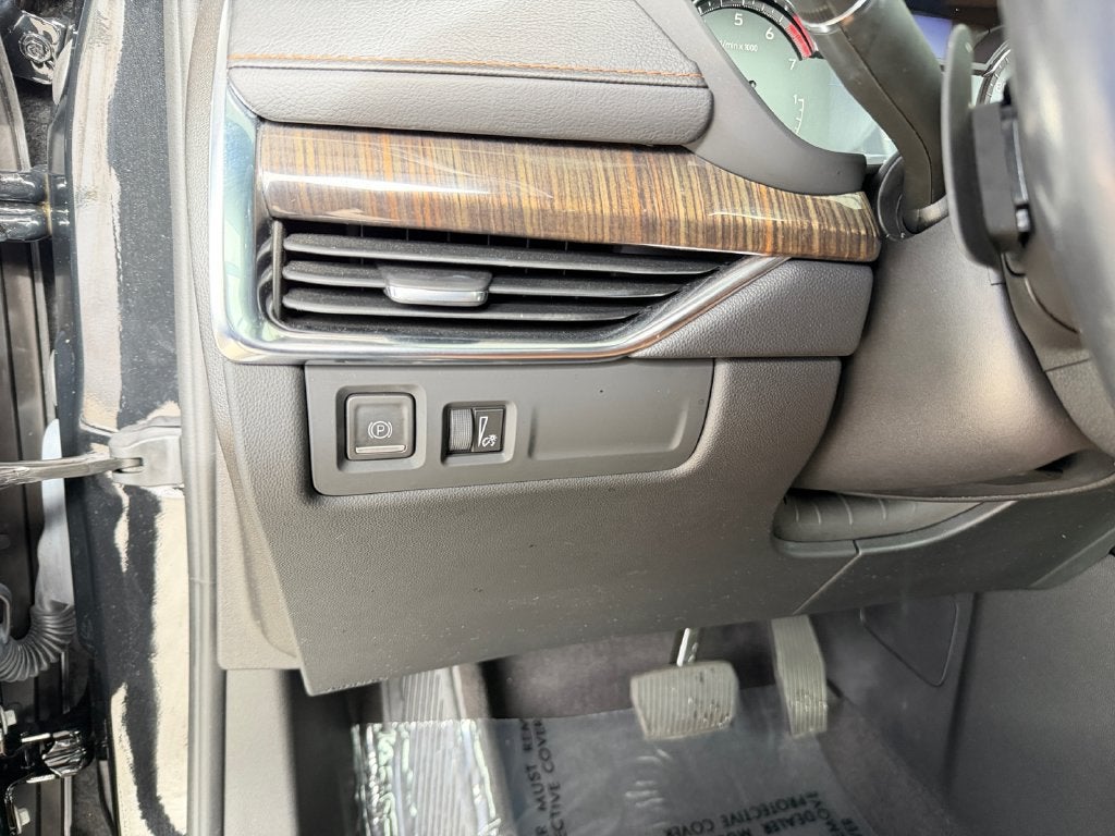 2023 Cadillac XT4 AWD Premium Luxury