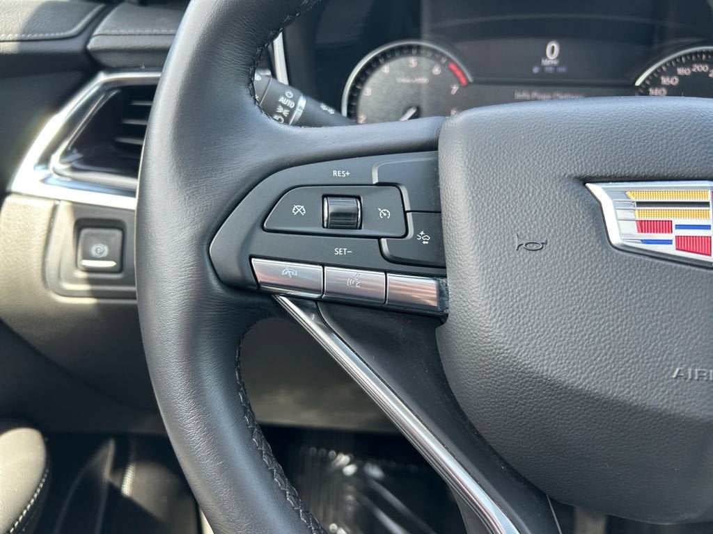 2025 Cadillac XT6 Luxury