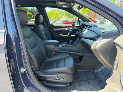 2025 Cadillac XT6 Luxury