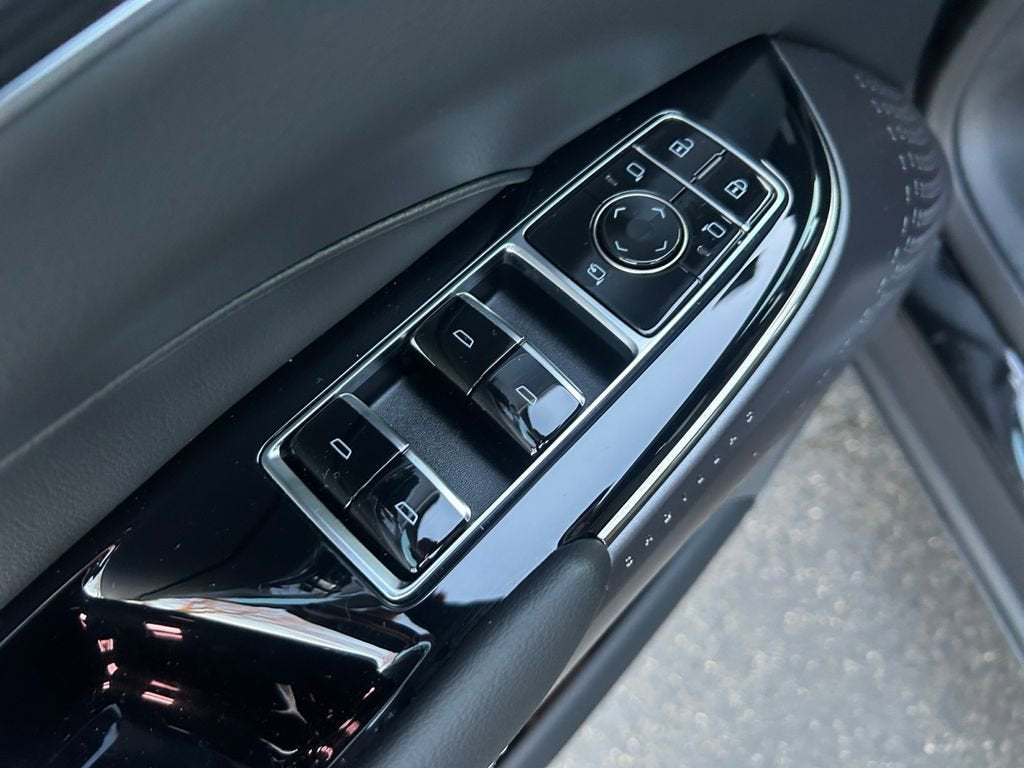 2025 Cadillac LYRIQ Sport 1