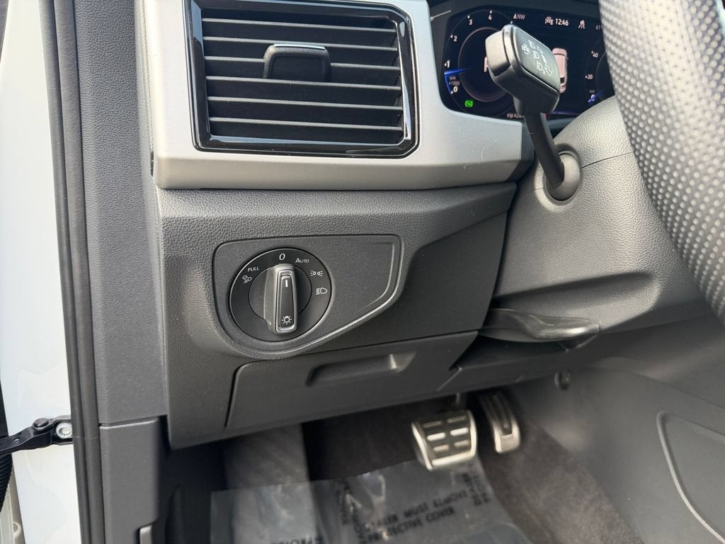 2023 Volkswagen Atlas Cross Sport 3.6L V6 SEL Premium R-Line