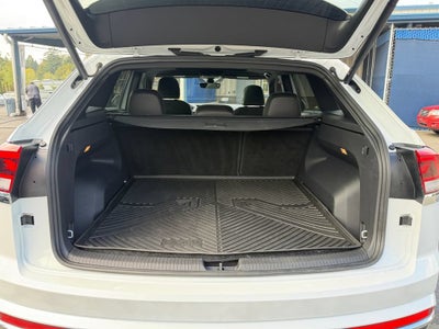 2023 Volkswagen Atlas Cross Sport 3.6L V6 SEL Premium R-Line