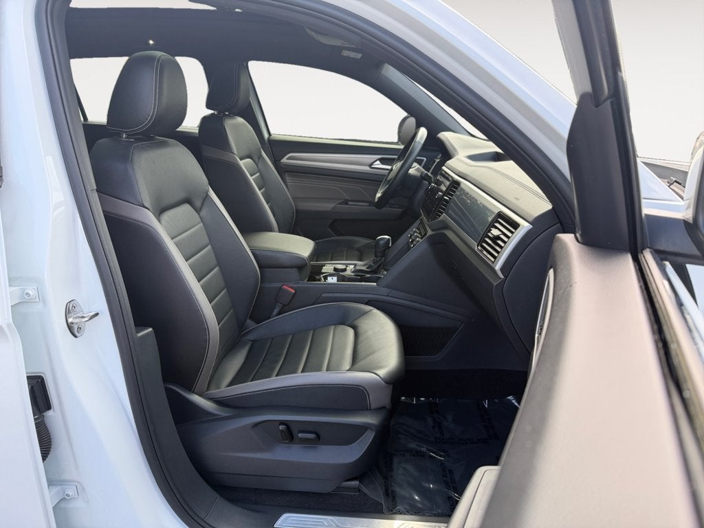 2023 Volkswagen Atlas Cross Sport 3.6L V6 SEL Premium R-Line