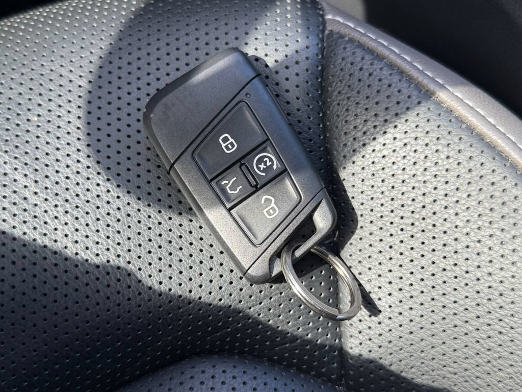 2023 Volkswagen Atlas Cross Sport 3.6L V6 SEL Premium R-Line