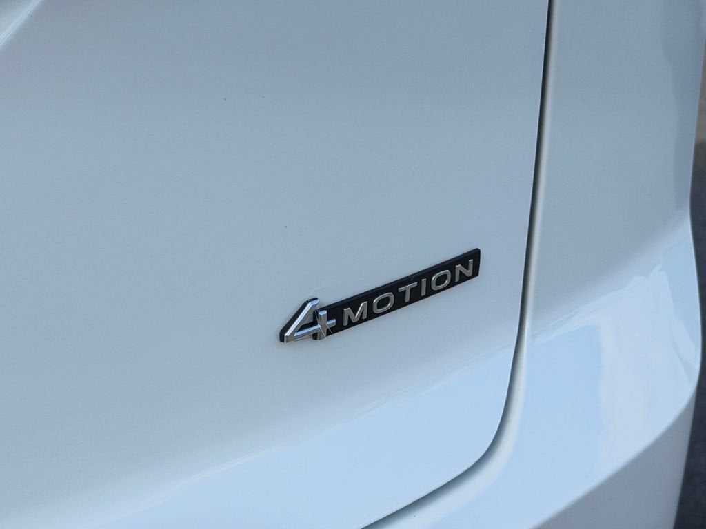 2023 Volkswagen Atlas Cross Sport 3.6L V6 SEL Premium R-Line