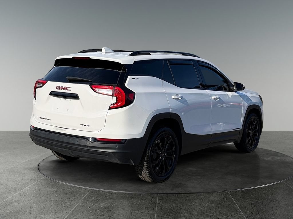 2022 GMC Terrain SLT