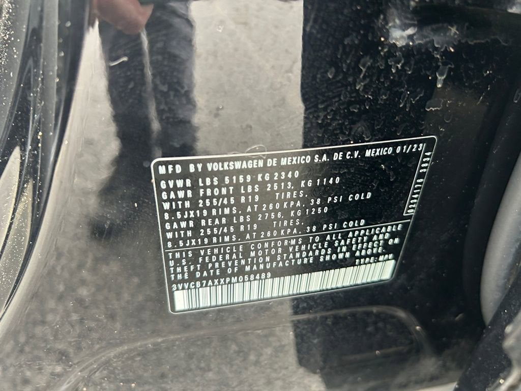 2023 Volkswagen Tiguan SE R-Line Black