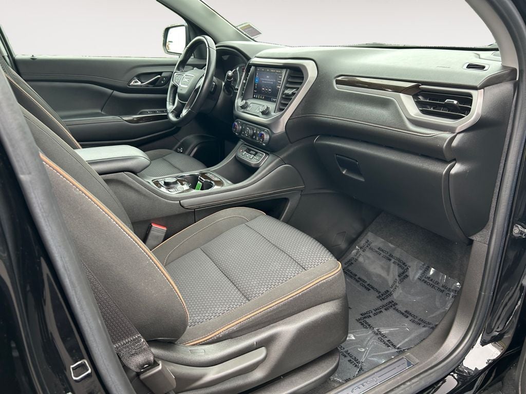 2020 GMC Acadia AT4
