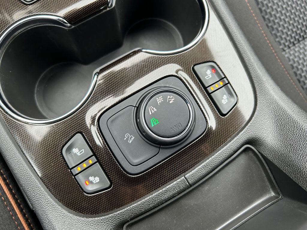 2020 GMC Acadia AT4