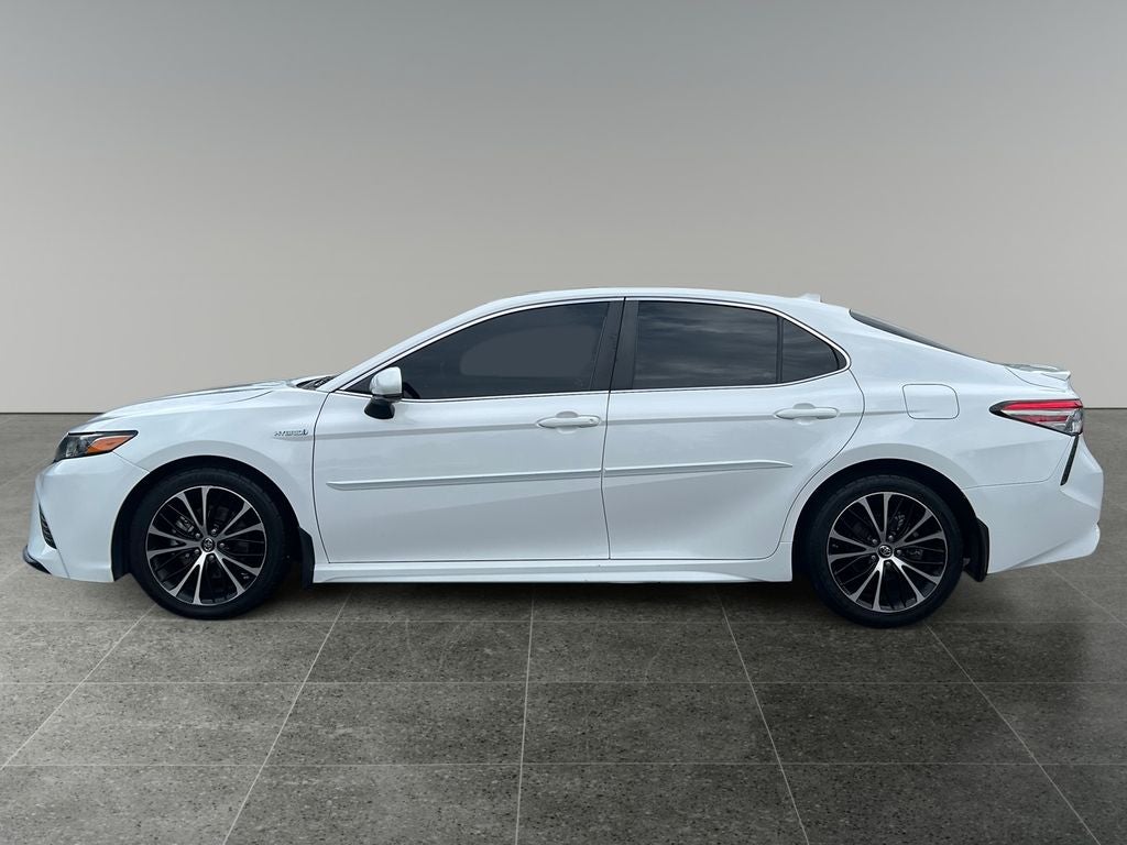 2019 Toyota Camry Hybrid SE