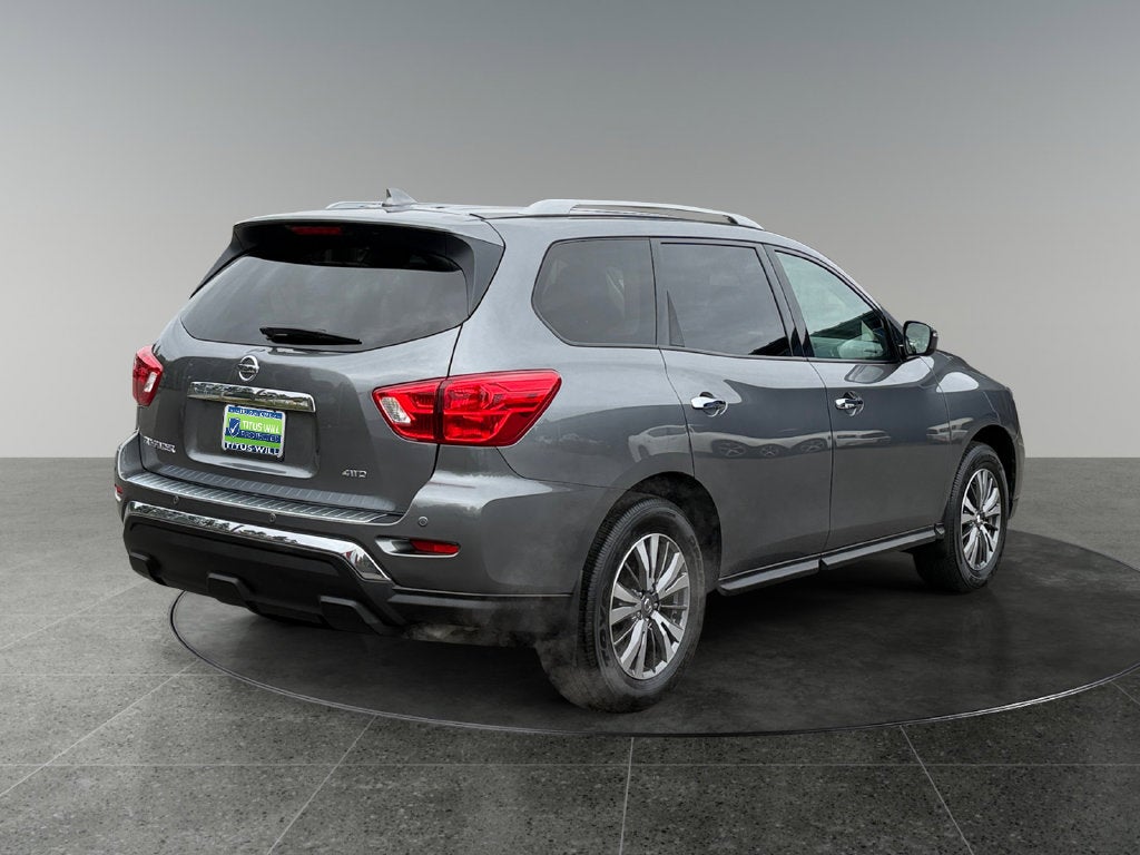2020 Nissan Pathfinder S