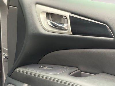 2020 Nissan Pathfinder S