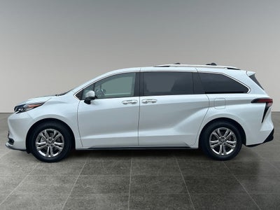 2022 Toyota Sienna Platinum 7 Passenger