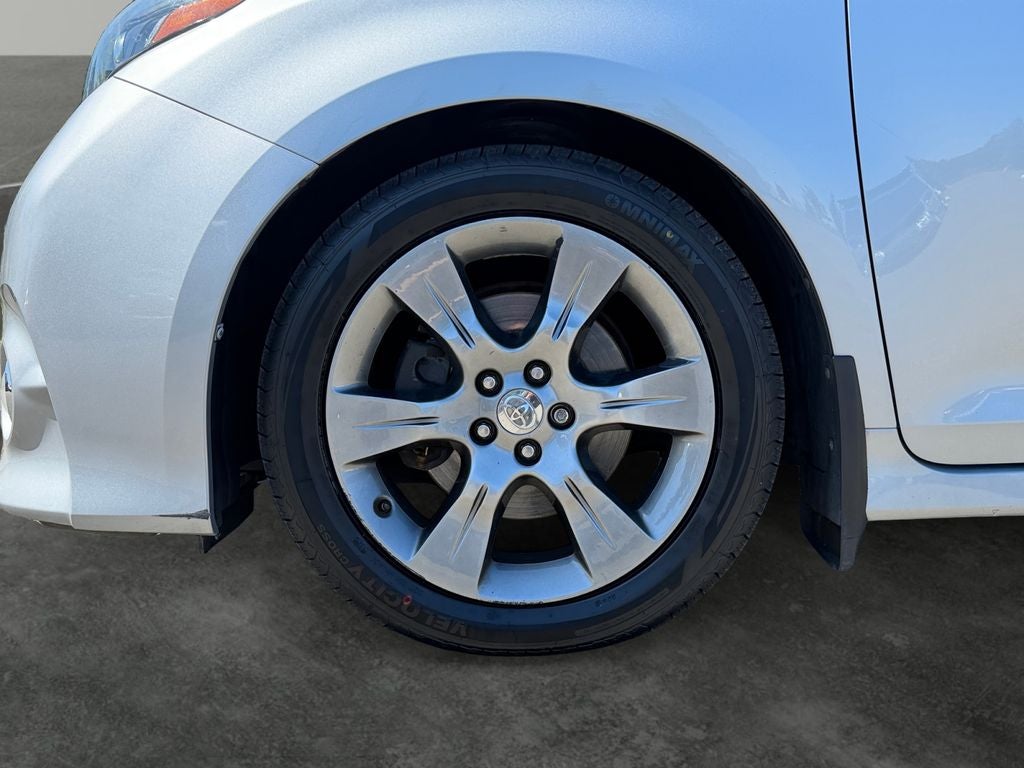2015 Toyota Sienna SE 7 Passenger