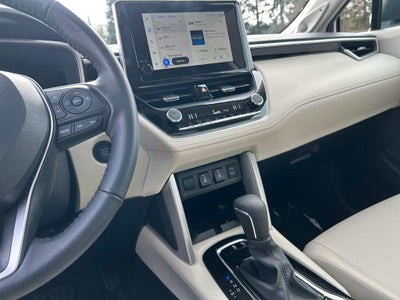 2024 Toyota Corolla Cross XLE