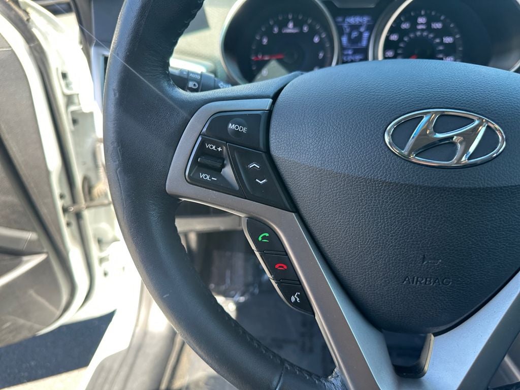 2013 Hyundai Veloster Base w/Black