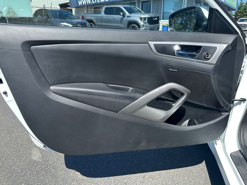 2013 Hyundai Veloster Base w/Black