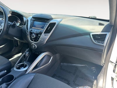 2013 Hyundai Veloster Base w/Black