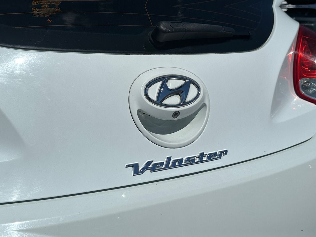 2013 Hyundai Veloster Base w/Black