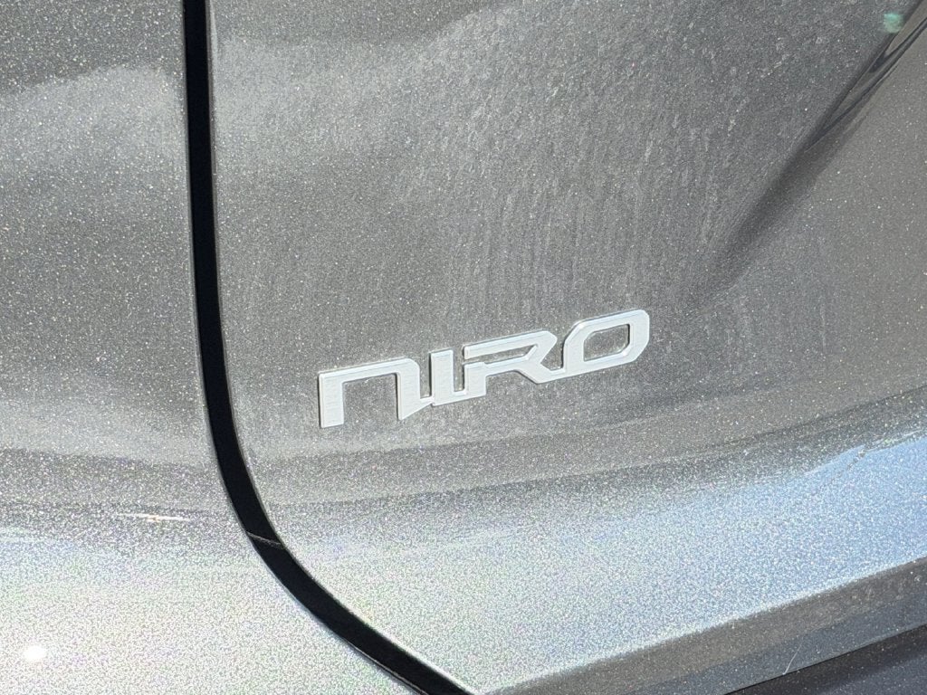 2025 Kia Niro LX