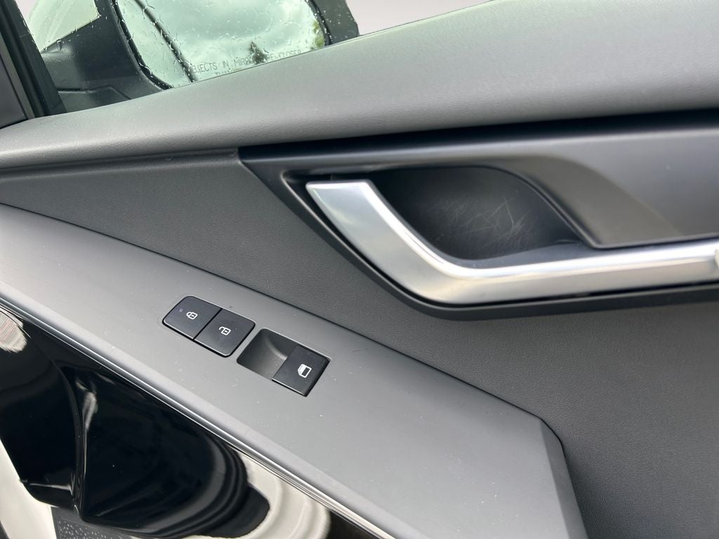 2023 Kia Niro Plug-In Hybrid EX