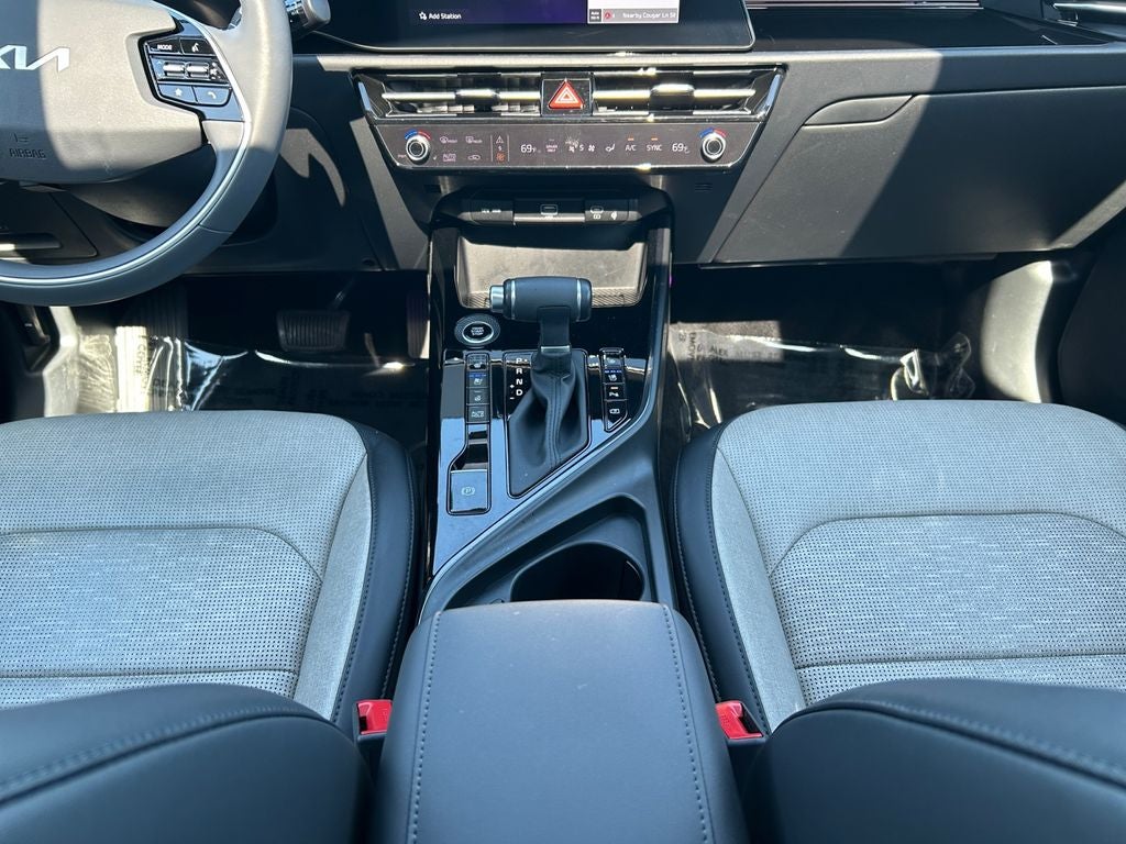 2024 Kia Niro SX
