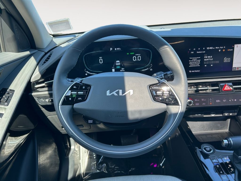 2024 Kia Niro SX