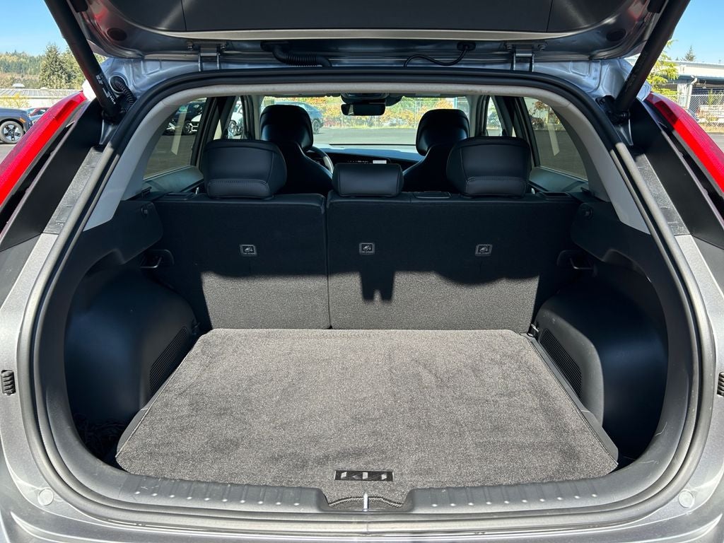 2024 Kia Niro SX
