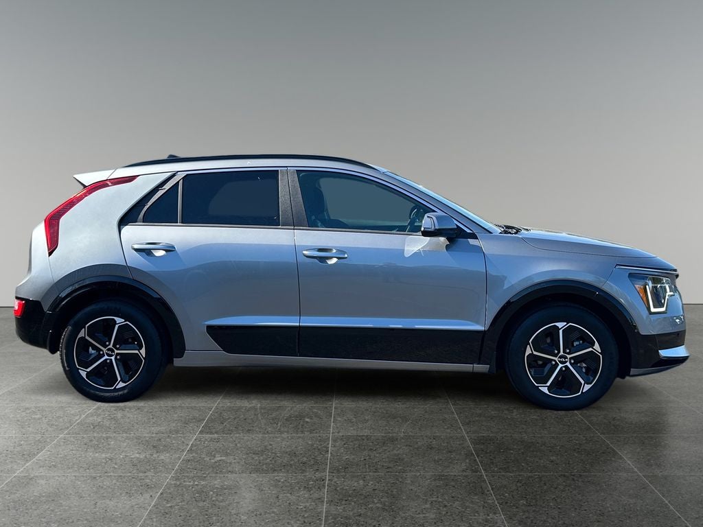 2024 Kia Niro SX