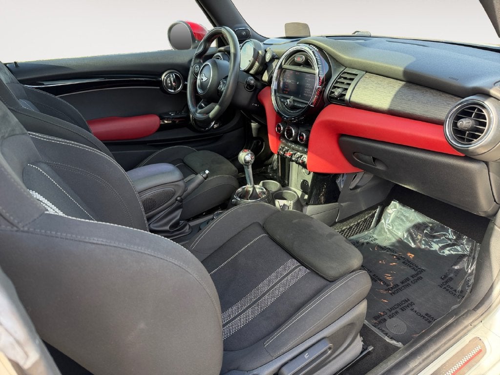 2016 MINI John Cooper Works Base