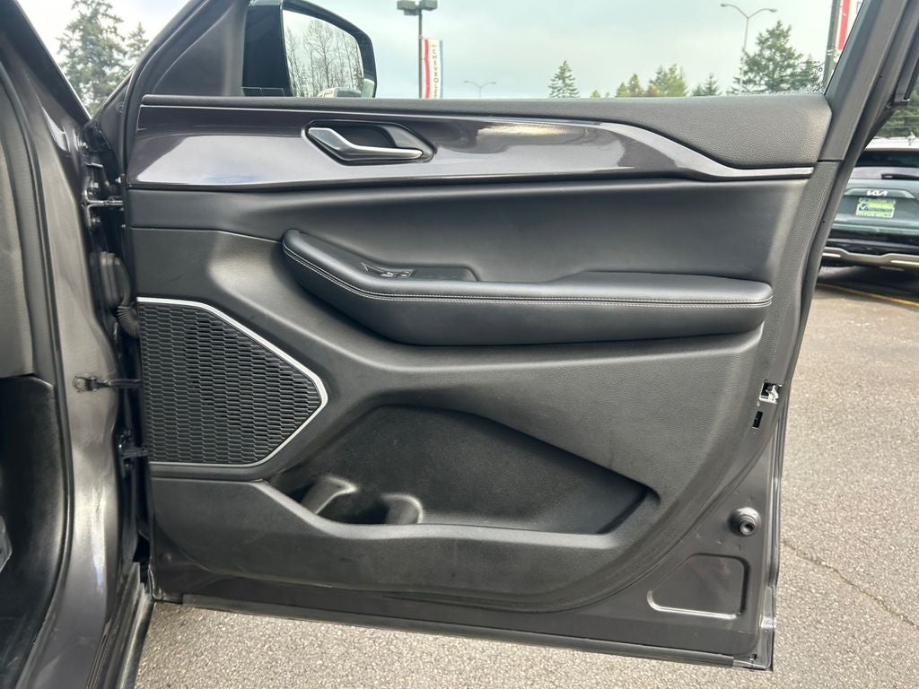 2022 Jeep Grand Cherokee L Altitude