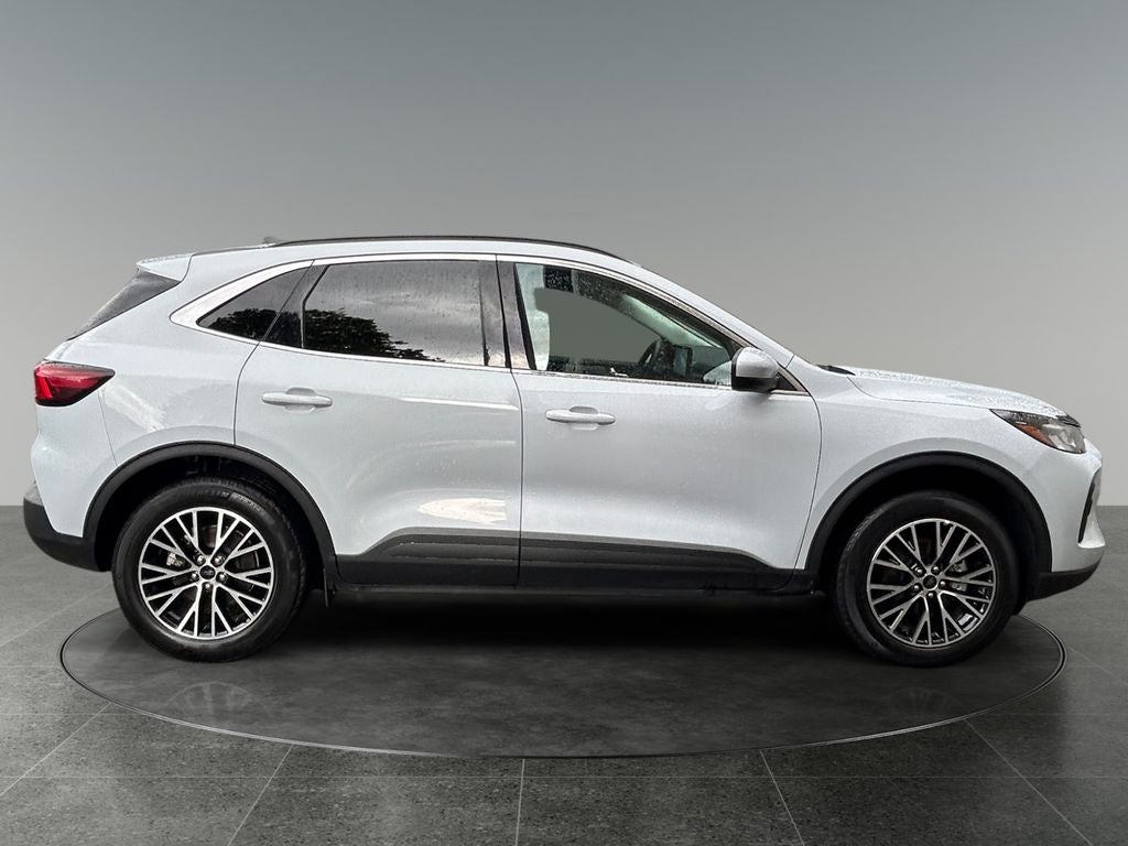 2025 Ford Escape Plug-In Hybrid Base